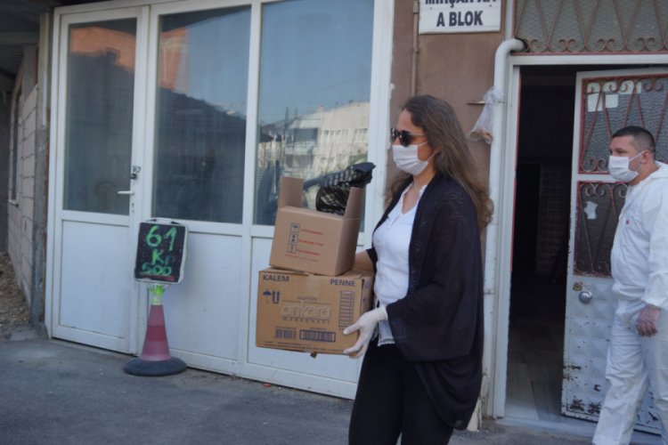 Bursa'da sağlık &ccedil;alışanları ve g&uuml;venlik g&uuml;&ccedil;leri i&ccedil;in sarma sardı