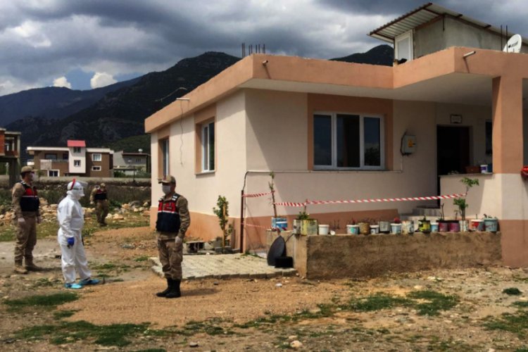 Yurda giren TIR şof&ouml;r&uuml;nde koronavir&uuml;s &ccedil;ıktı, 5 kişi karantinaya alındı
