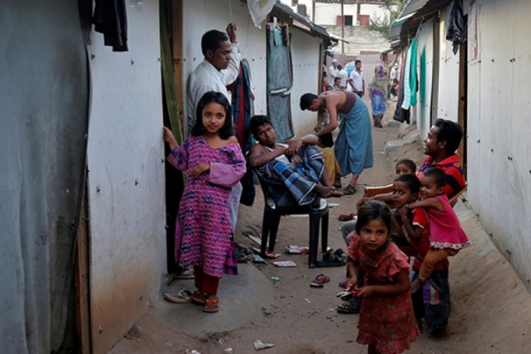 Arakanlı M&uuml;sl&uuml;manlar a&ccedil;lık riskiyle karşı karşıya