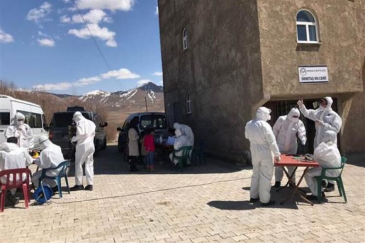 44 kişinin koronaya yakalandığı mahallenin muhtarı hakkında soruşturma