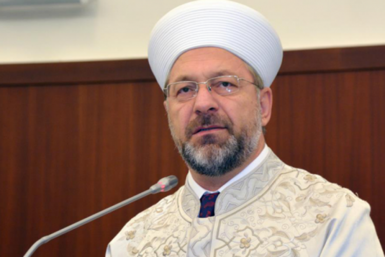 Diyanet İşleri Başkanı Erbaş'tan koronavir&uuml;s a&ccedil;ıklaması