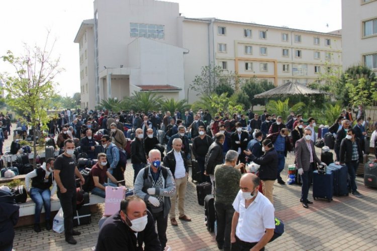 Cezayir'den Aydın'a getirilen 450 iş&ccedil;i karantinadan &ccedil;ıktı