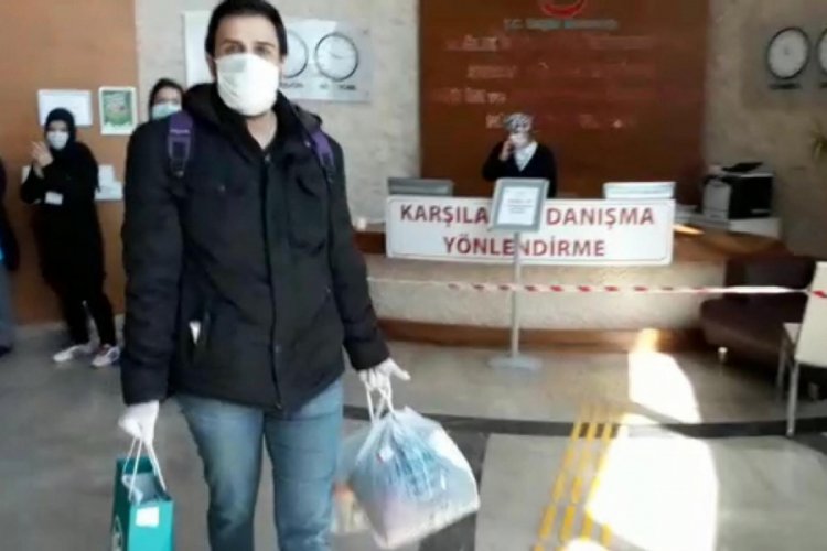 Bursa'da koronavirüs tedavileri tamamlanan 3 kişi taburcu edildi