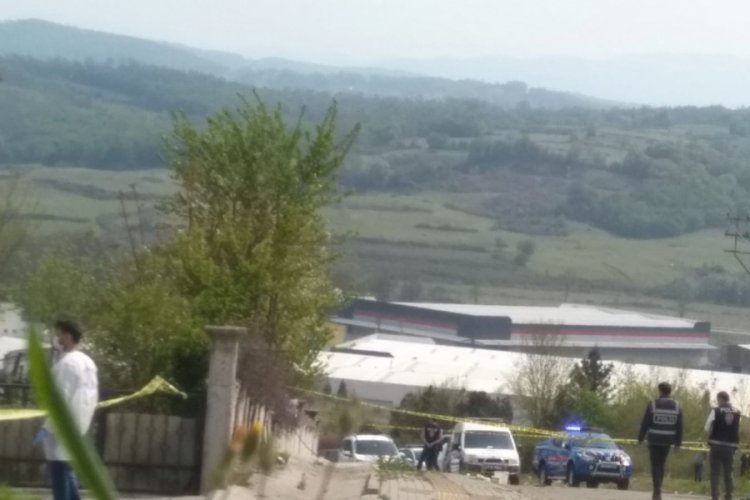 Arazi kavgasında kardeşi ve yeğenini &ouml;ld&uuml;rd&uuml;