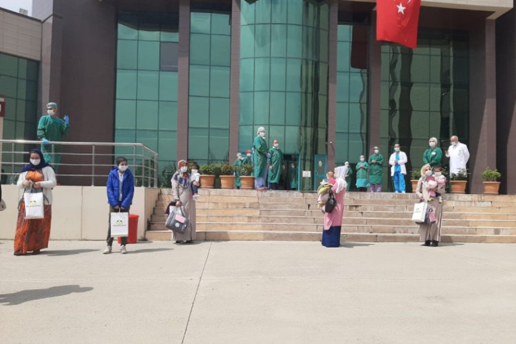 Koronavir&uuml;s&uuml; yenen 3 bebek ve 2 &ccedil;ocuk taburcu oldu
