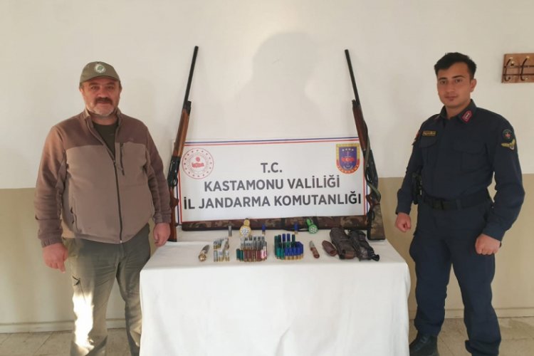 Ka&ccedil;ak avlanan &uuml;&ccedil; kişi su&ccedil;&uuml;st&uuml; yakalandı