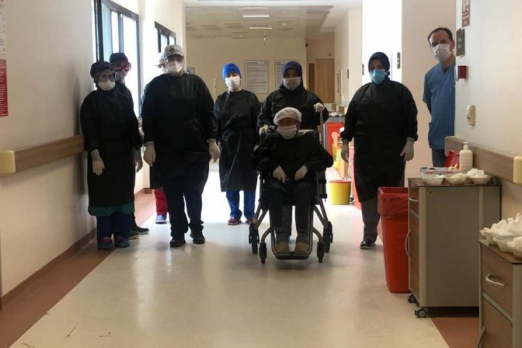 87 yaşında koronayı yenerek herkese umut oldular