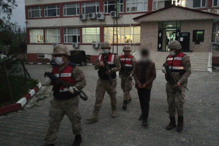 6 yıldır aranan ter&ouml;rist kumar oynarken yakalandı