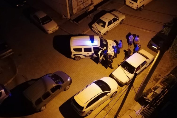 Otomobilden 500 TL'lik m&uuml;zik &ccedil;alar &ccedil;alarken su&ccedil;&uuml;st&uuml; yakalandı
