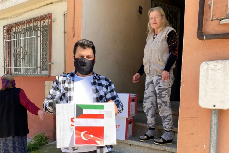 Kuveytli iş adamlarından Bursalılara 10 bin kolilik yardım