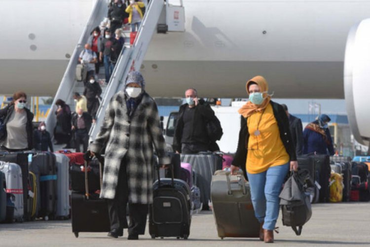 Hollanda'dan 349 T&uuml;rk vatandaşı yurda getirildi
