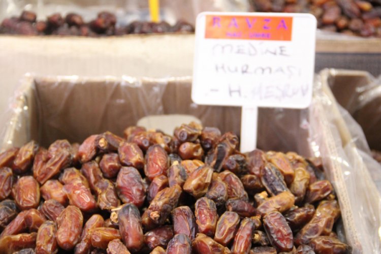 Koronavir&uuml;s, hurma satışlarını etkiledi