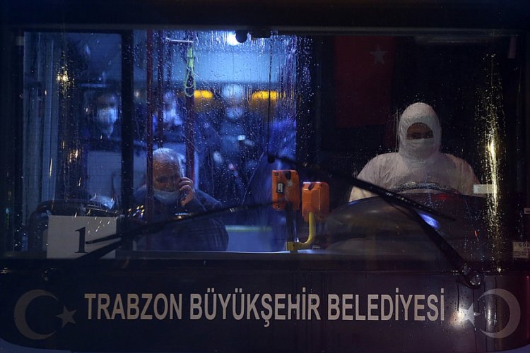Almanya'dan 356 T&uuml;rk vatandaşı getirildi
