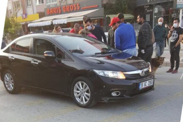 Kırmızı ışıkta beklerken silahlı saldırıda &ouml;ld&uuml;