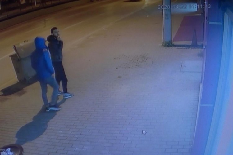 Bursa'da iş yerinden hırsızlık kamerada
