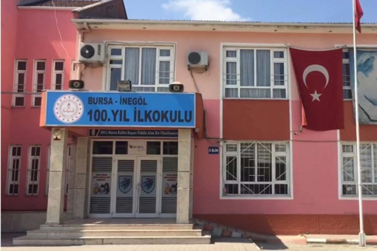 Bursa'da okullarda marşlar &ccedil;alındı