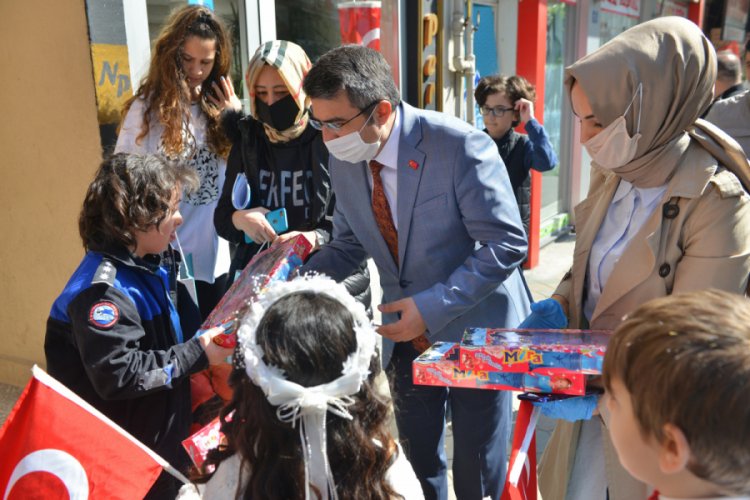 Bursa'da Edanur'un &ccedil;ifte bayram sevinci