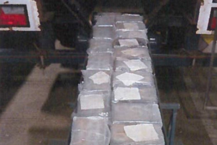 İngiltere'de Dover Limanı'nda 190 kilogram uyuşturucu ele ge&ccedil;irildi
