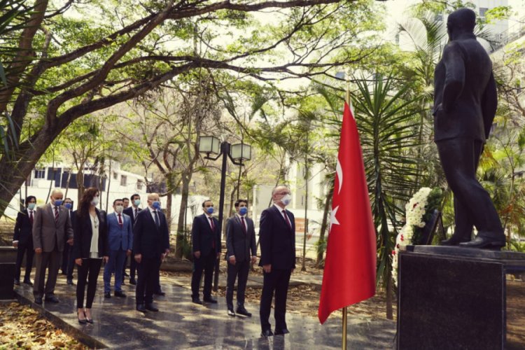 Venezuela'da 23 Nisan coşkusu