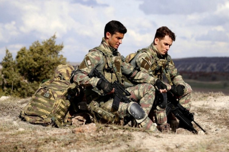 Dizi ekibi ayaklandı: A&ccedil;ız ve bor&ccedil; i&ccedil;indeyiz!
