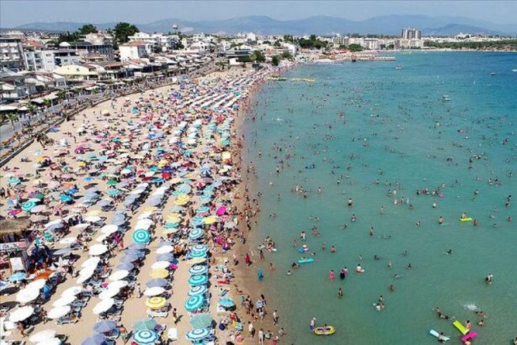 D&uuml;nyadaki seyahat noktalarının y&uuml;zde 96'sında kısıtlamalar uygulanıyor