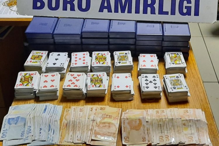 Kumar oynarken yakalandılar