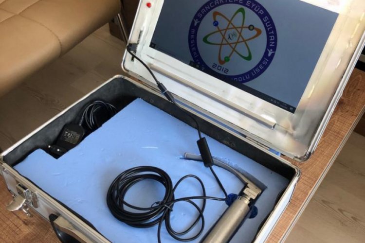 Meslek lisesi &ouml;ğretmenleri, sağlık&ccedil;ılar i&ccedil;in 'video laringoskop' cihazı &uuml;retti