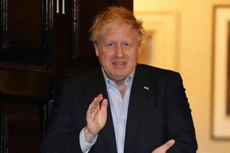 Boris Johnson g&ouml;reve d&ouml;n&uuml;yor