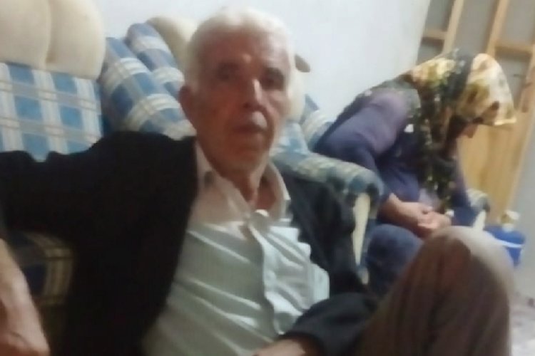 Devrilen trakt&ouml;r&uuml;n s&uuml;r&uuml;c&uuml;s&uuml; &ouml;ld&uuml;