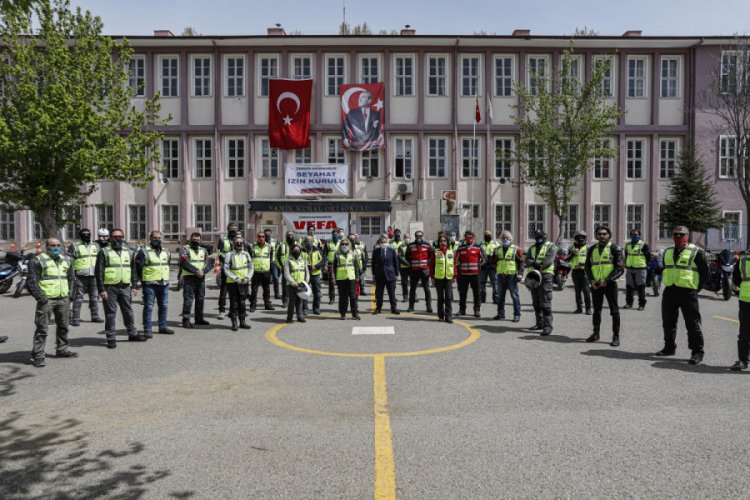 Motosikletli 'Vefa Sosyal Destek' g&ouml;n&uuml;ll&uuml;leri işbaşı yaptı