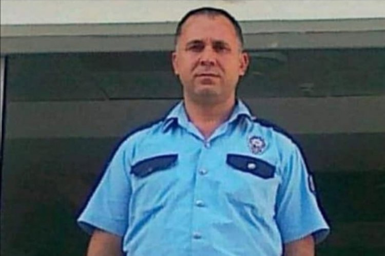 Koronavir&uuml;sten &ouml;len polis memuru, toprağa verildi