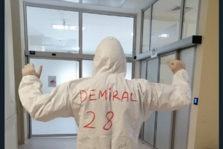 Merih Demiral'dan sağlık &ccedil;alışanlarına destek