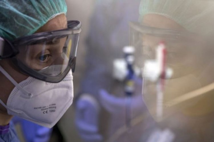 İspanya'da Kovid-19 kaynaklı &ouml;l&uuml;mlerin toplamı 22 bin 905'e &ccedil;ıktı