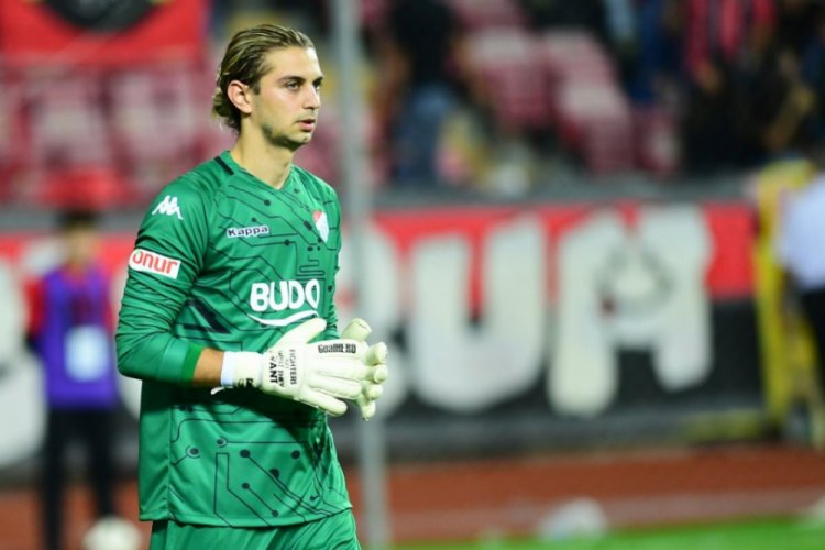 Bursaspor'un kalecisi Akbaba: O goller şampiyonluk habercisi