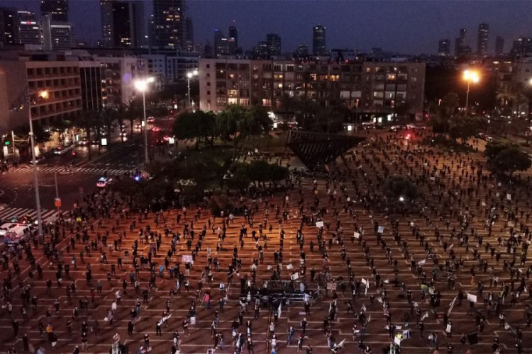 Tel Aviv'de Netanyahu karşıtı g&ouml;steri