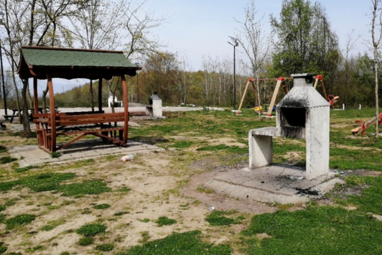 Vatandaşlar tedbirlere uydu, mesire alanları boş kaldı