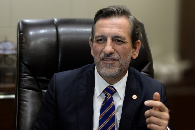 Bursa iş d&uuml;nyası, sağlık &ccedil;alışanlarının yanında