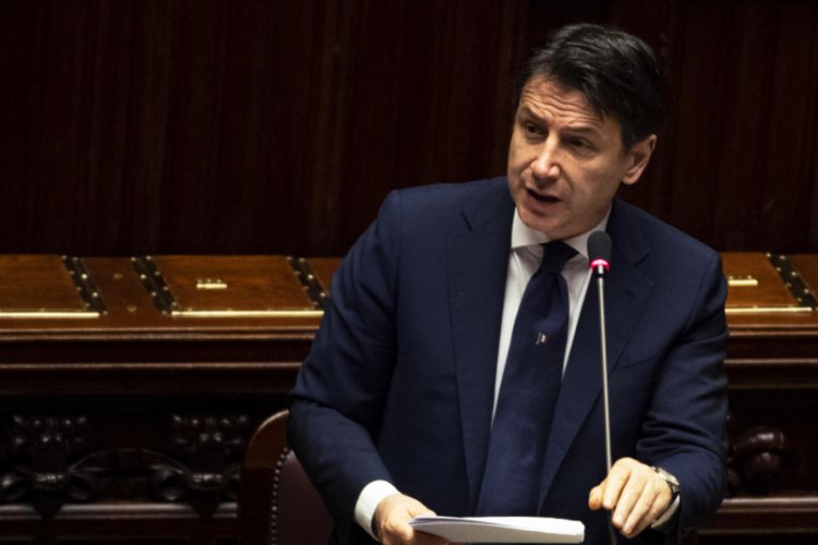 İtalya'da bazı işletmeler mayısta yeniden a&ccedil;ılıyor