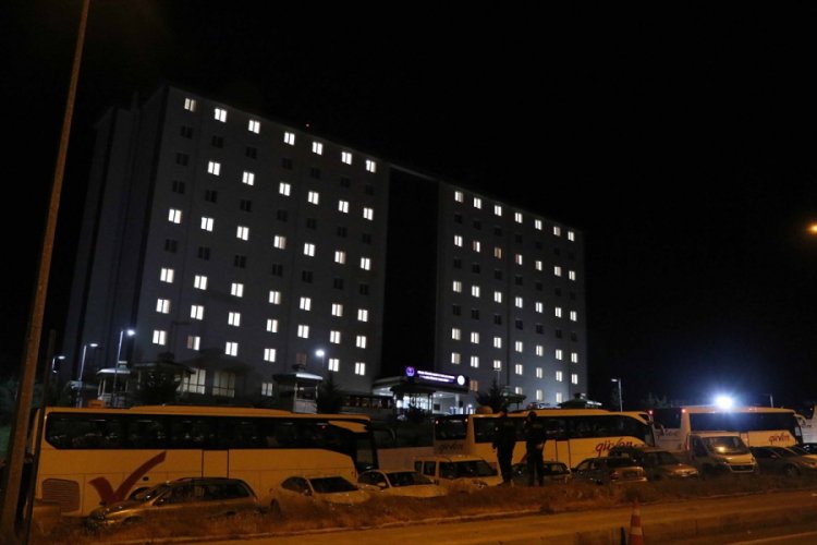 Katar'dan getirilen 162 T&uuml;rk vatandaşı yurda yerleştirildi