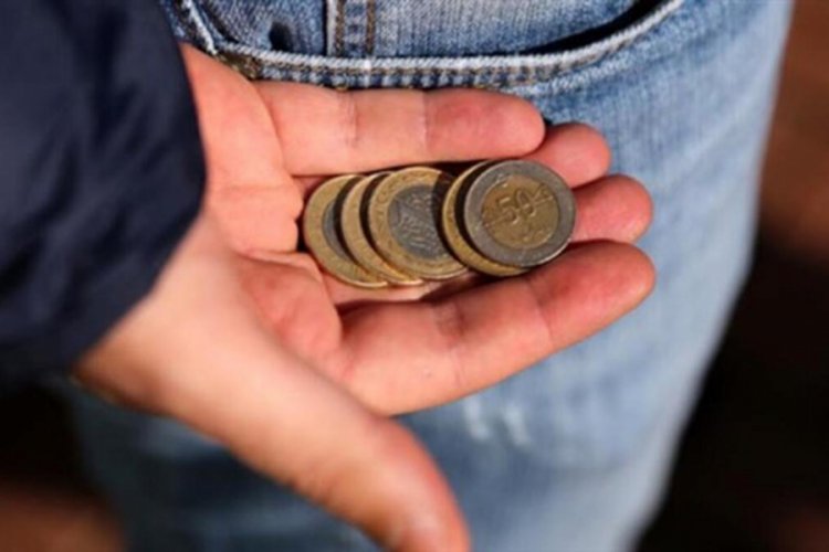 Yoksulluk sınırı 7 bin 732 liraya y&uuml;kseldi