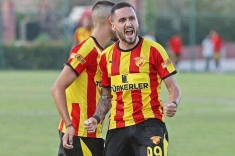 Napoleoni G&ouml;ztepe'de kalmak istiyor