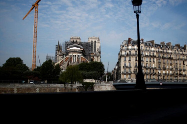 Notre-Dame inşaatı yeniden başladı