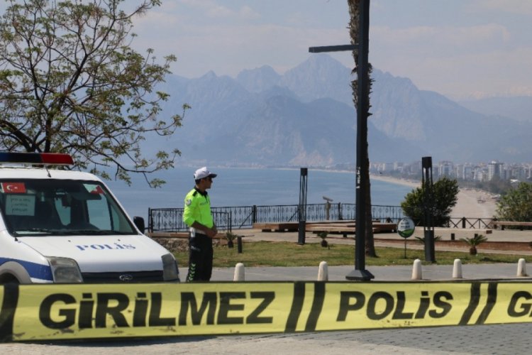 Antalya'da d&ouml;rt g&uuml;nde 3 milyon lira ceza kesildi