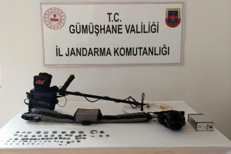 Jandarma ekipleri 70 adet sikke ele ge&ccedil;irdi