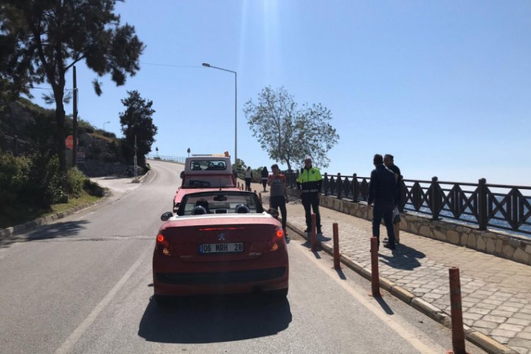 Alkoll&uuml; s&uuml;r&uuml;c&uuml; kovalamaca sonucu yakalandı