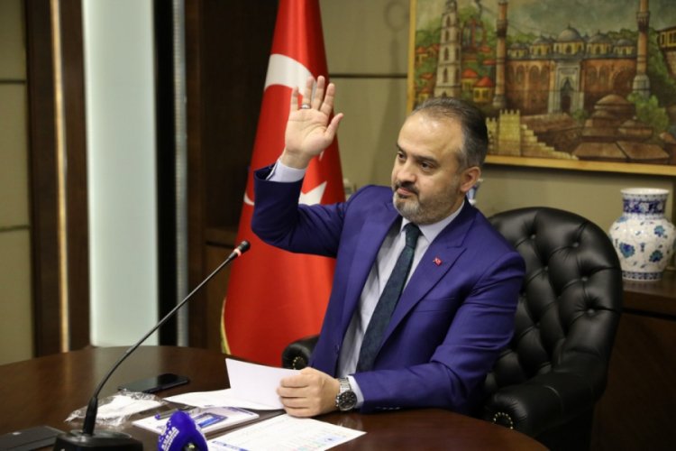 Bursa B&uuml;y&uuml;kşehir Belediye Başkanı Aktaş &ouml;ğrencilere başarılar diledi