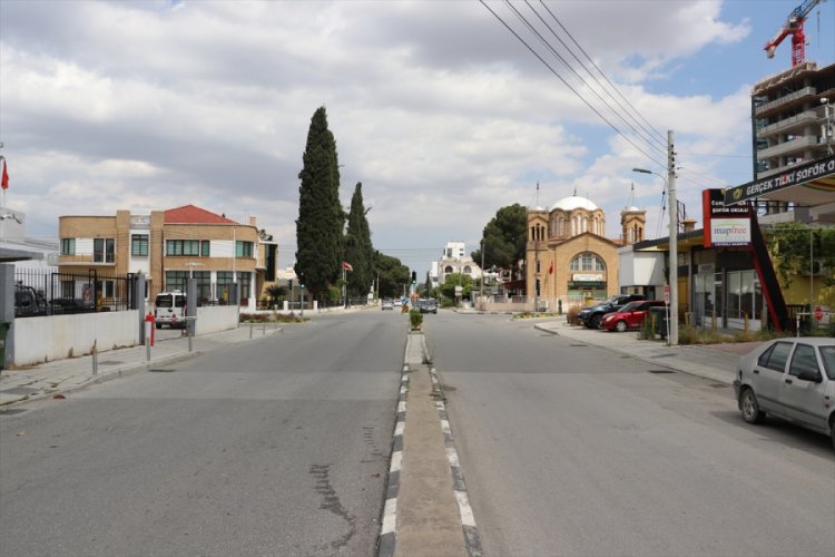 KKTC'de kısmi sokağa &ccedil;ıkma yasağı s&uuml;r&uuml;yor