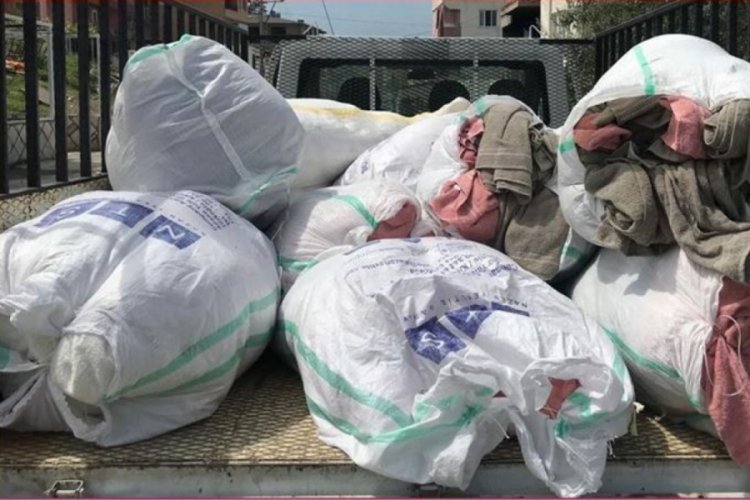 Binlerce liralık havlu &ccedil;alan 4 kişi tutuklandı