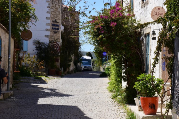 &Ccedil;eşme sezona hazırlanıyor