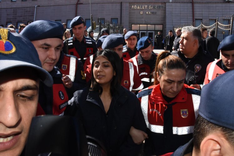 Ormanda nişanlısını &ouml;ld&uuml;ren Zehra'ya &ouml;m&uuml;r boyu hapis istemi